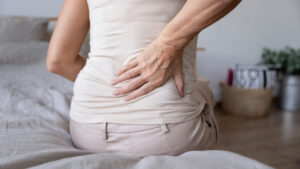 Your kidneys suffer more in autumn: Dr. Kierzek explains why and how to prevent this pain