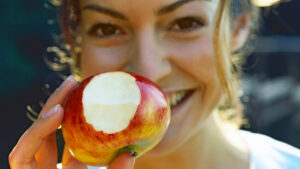 3 out of 4 apples contain pesticides. Here are the safest varieties according to UFC-Que Choisir