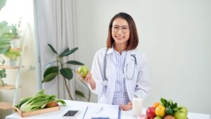 A Japanese nutritionist's 5 favorite fruits to boost your immune system and live longer
