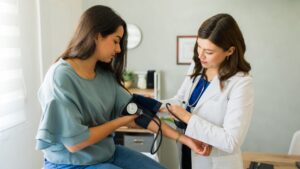If you suffer from hypertension, it is probably this habit that is causing your blood pressure to rise without you knowing it.