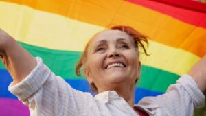 Late coming out, a sexologist deciphers this tipping point at 40 or 50