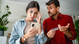 Money disputes in couples: a psychologist reveals the real causes… and how to get out of them
