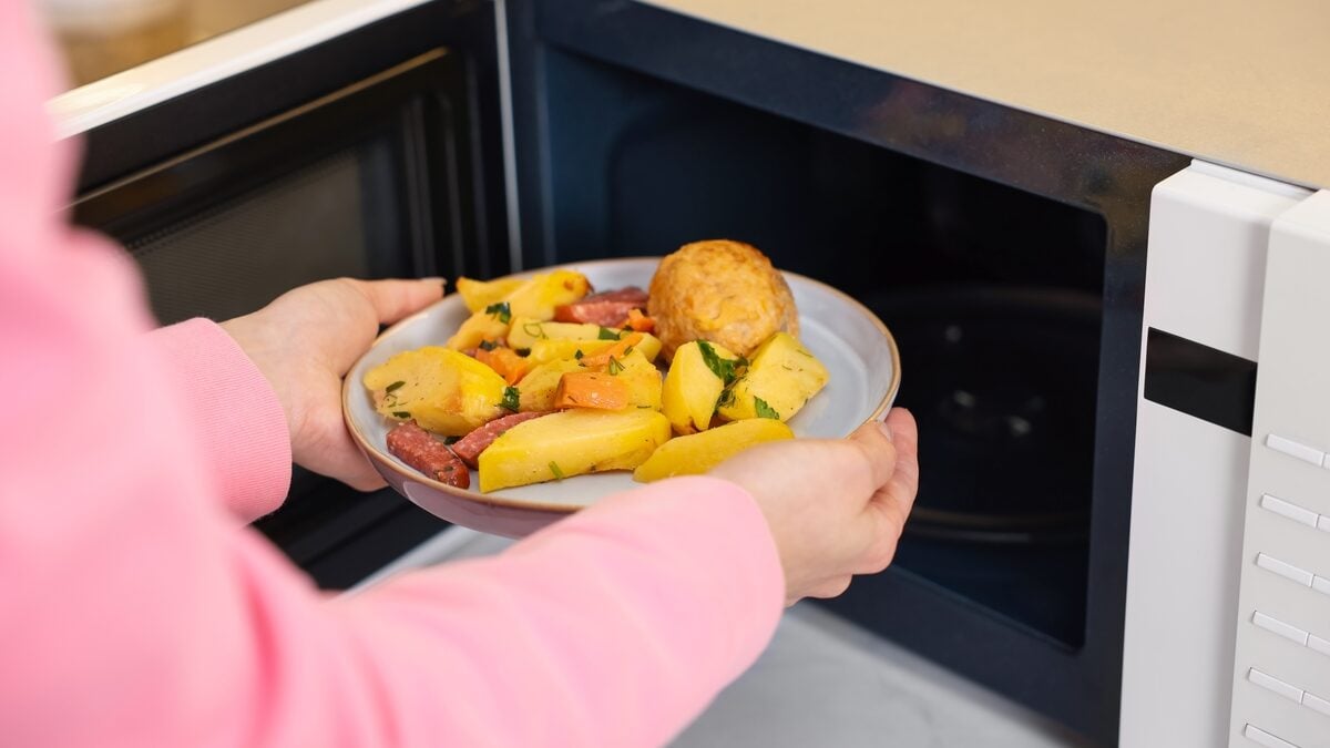 Squash, potatoes… A nutritionist’s tips for cooking them safely in the microwave