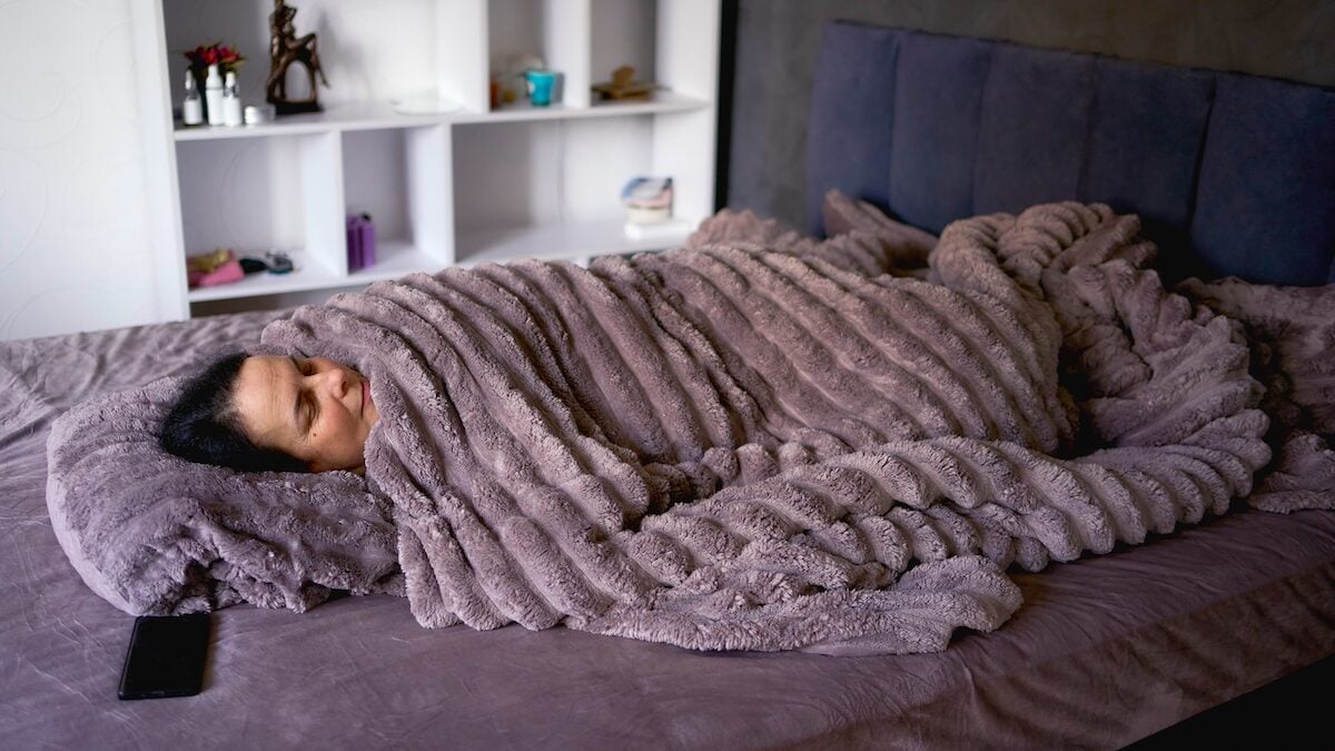 Weighted Blankets: A Cuddle for Anxiety or an Expensive Placebo?