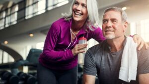 5 bodybuilding exercises not recommended after 50 (and those to favor)