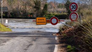 5 departments on orange alert for rain, floods, snow and ice this Monday: how to protect yourself from weather alerts?