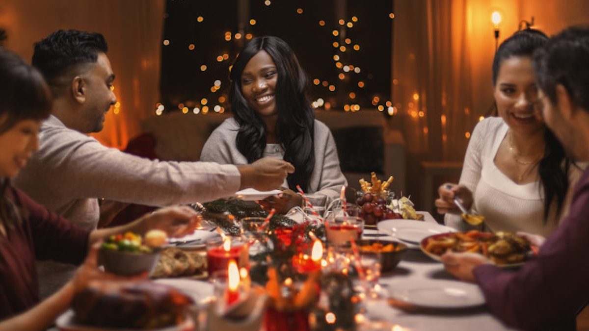 Four tips to avoid drinking too much alcohol during the holiday season