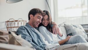 Glimmer dating: these micro-moments can strengthen a relationship much faster than you think