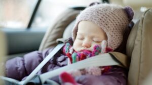 In winter, this reflex with your child's coat could put their life in danger