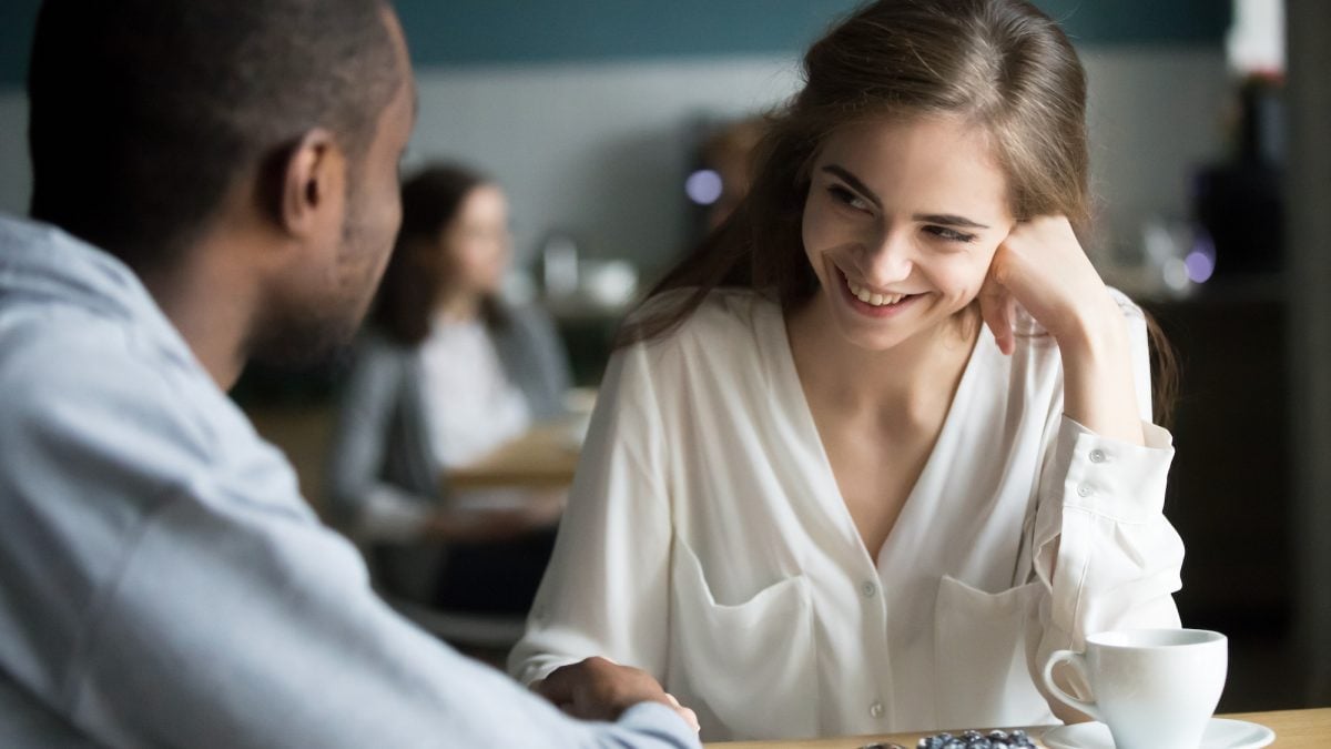 Online dating: the best (non-cheesy) catchphrases to break the ice