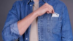 “Stealthing”: robot portrait of these men who remove their condoms without consent