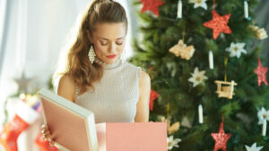 These “feel-good” gifts seem perfect for Christmas… but they risk having the opposite effect