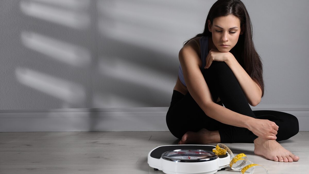 Anorexia, gaining weight is not enough, muscle mass remains the major challenge