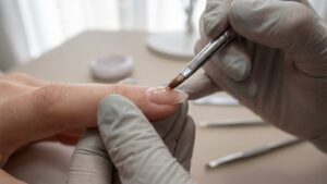 BIAB nails: this new gel that experts praise for saving your fragile nails damaged by semi-permanent