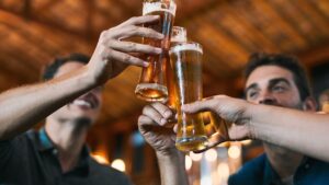 Drinking in moderation on New Year's Eve, what it really means according to Dr. Kierzek, emergency physician