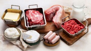 He only eats butter, meat and cheese for 8 months: here are the effects on his body