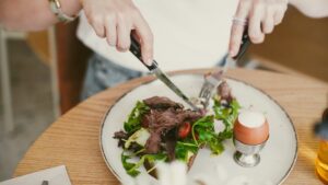 More meat on the plate, the habit to get into to become a hundred years old? The Chinese study that has a huge effect!