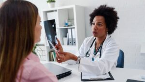 Artificial Intelligence is already used against cancer in France, but 7 out of 10 French people are unaware of it