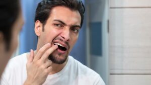 He comes close to death due to a popcorn stuck in his teeth, Dr. Kierzek's insight