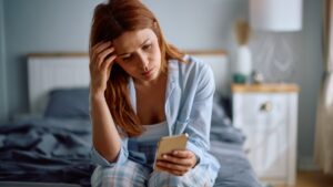 Intimate health: when the crisis pushes women to give up care and put themselves in danger