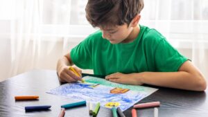 Parents: this reflex that we believe to be benevolent can slow down your child's creativity