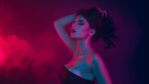 The elegance of mystery in its purest form: when black and gold sign an iconic women's perfume
