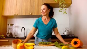 To live a century in great shape, here are 8 simple reflexes validated by Dr Denys Coester