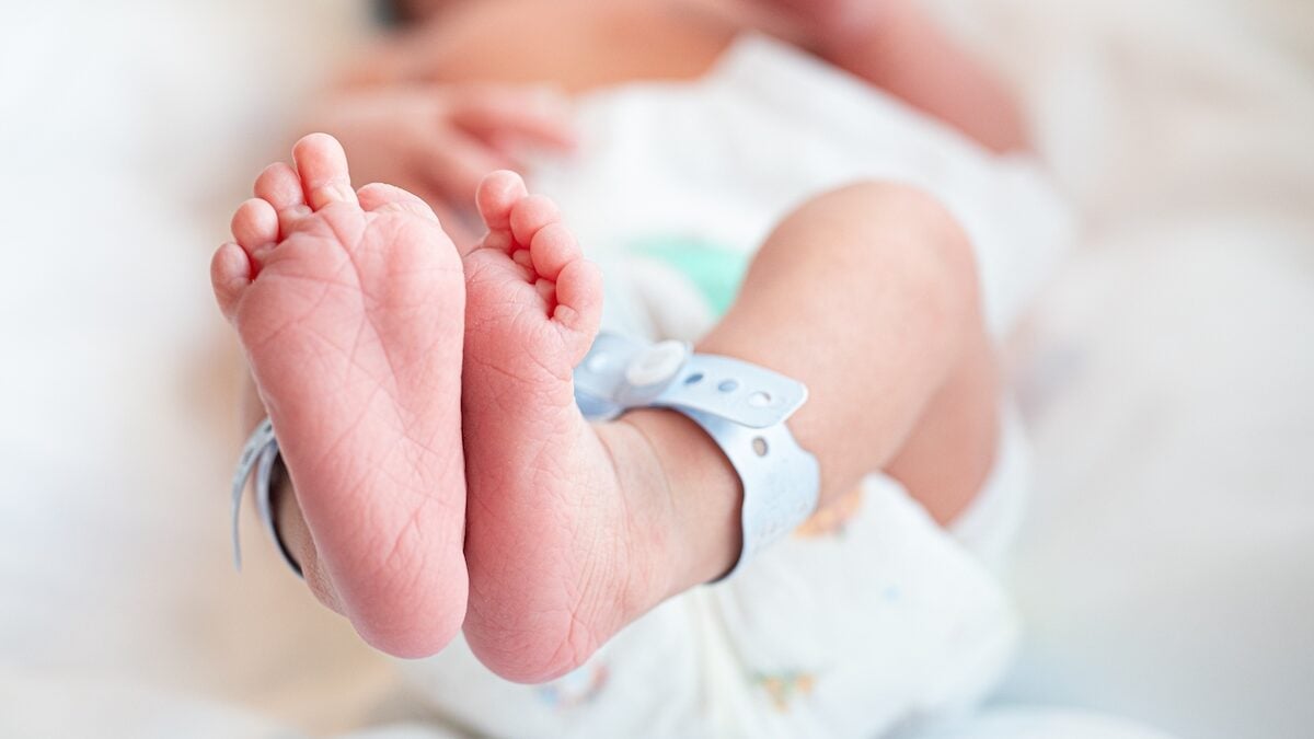 10 names that end in “is” for an original baby in 2026