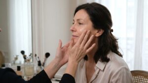 At 50, avoid the mask effect: these 3 foundations validated by Monica Bellucci's makeup artist change everything