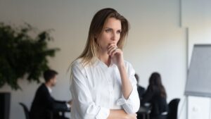 Can't make a choice? Here are 4 tips from a psychologist to overcome indecision