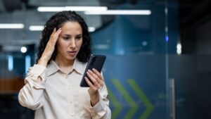 Do you have loved ones in a war zone? Our psychologist's 4 key tips for managing anxiety