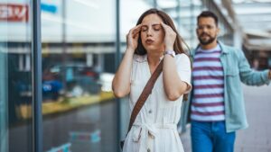 He loves you… but puts you down in public: the disturbing analysis of psychologist Pascal Anger