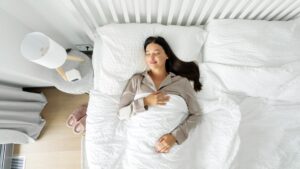 Left or right? The side of the bed you choose reveals (a lot) about you