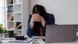 Menopause at work: the study which reveals the silent impact of this taboo on women's careers
