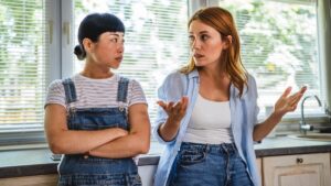 Not listening enough, too egocentric... 5 ways to make a comment to a friend without offending them, according to our psychologist