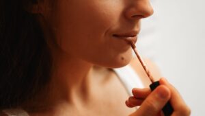 This fingertip gesture will help you finally find the perfect nude lipstick for you