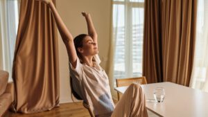 “We expose ourselves to a drop in immunity and increased anxiety”: a doctor’s warning about morning routines