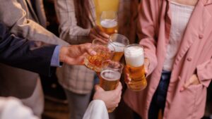 Alcohol and health: why Google, Apple and Meta are accused of trivializing this scourge by Addictions France