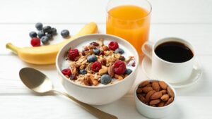 Are you hungry at 11am? This breakfast validated by an NHS doctor could change everything