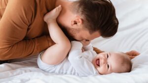 20 names that mean “light” to illuminate your baby