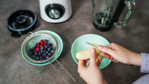 Forget the apple: this little-known fruit is the most powerful for cleaning your arteries after 60