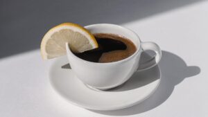Lemon coffee for weight loss: what our nutritionist says about this drink that’s buzzing on TikTok