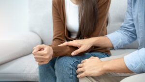 These 4 signs prove that you are (or are not) with the right person