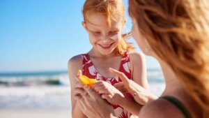 61% of parents make this choice in the sun: a study shows that it could cost them dearly