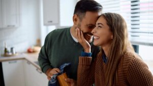 Couple: these small everyday gestures are much more effective than gifts in making it last