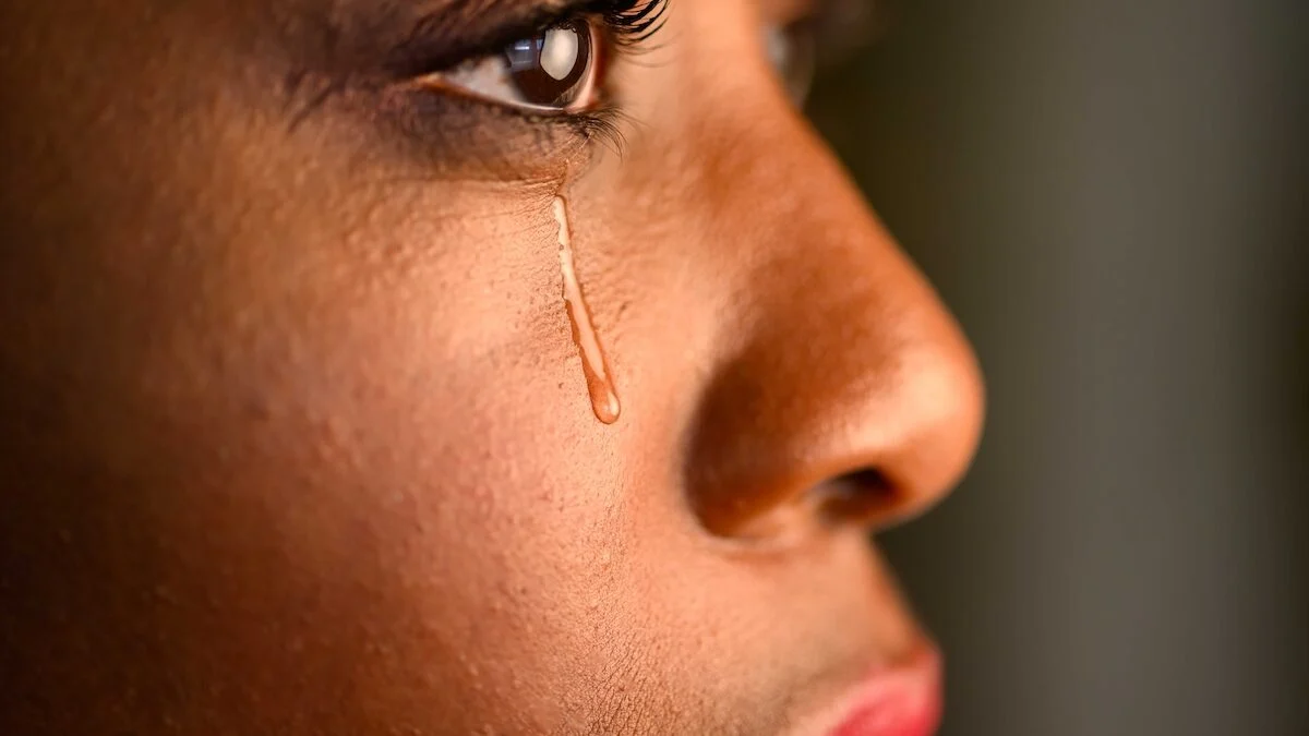 Crying without understanding why: these 5 explanations could well concern you