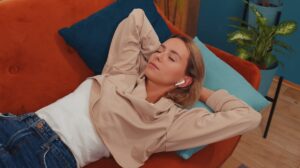 “I can no longer do without it to sleep” Is this bedtime habit dangerous?