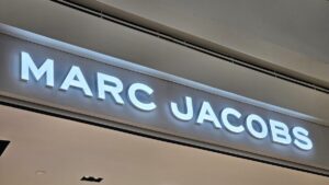 Marc Jacobs Beauty is reborn after 5 years of absence… and its new look is a total surprise
