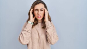 Migraine: the 9 surprising warning signs revealed by Dr Gérald Kierzek