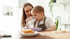 Should we still give milk to children? A dietitian's response may surprise some parents
